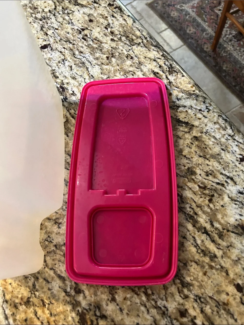 Rubbermaid Clear 21 Cups Storage Container with Pink Flip-Top Lid